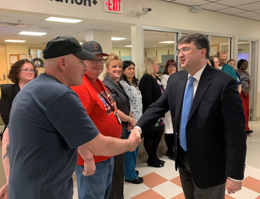 VA Secretary comes to Manchester